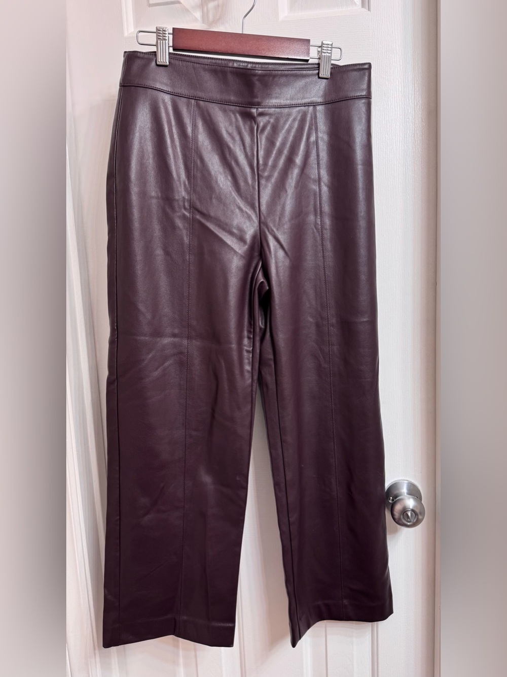 Ann Taylor Faux Leather Straight-Leg Cropped Pants in Dark Brown